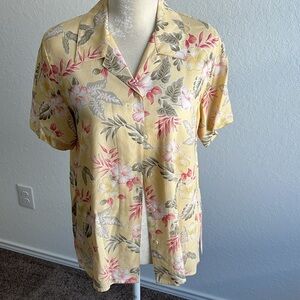 Charter Club Hawaiian style button up short sleeve blouse floral